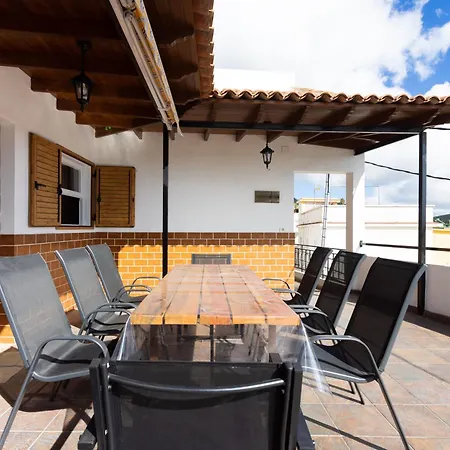 Villa Live Tata Casa con jardin y vistas La Laguna (Tenerife)